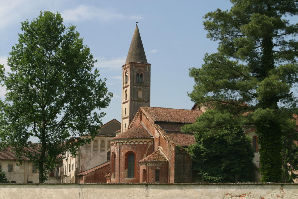 Agriturismo La Virginia Villa Revello ภายนอก รูปภาพ