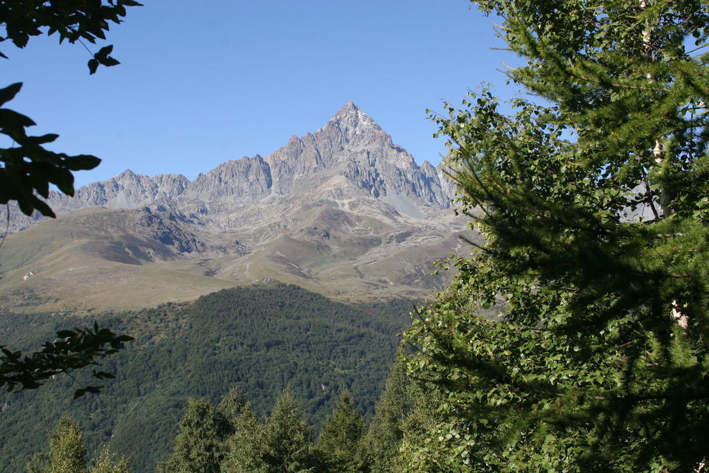 Agriturismo La Virginia Villa Revello ภายนอก รูปภาพ