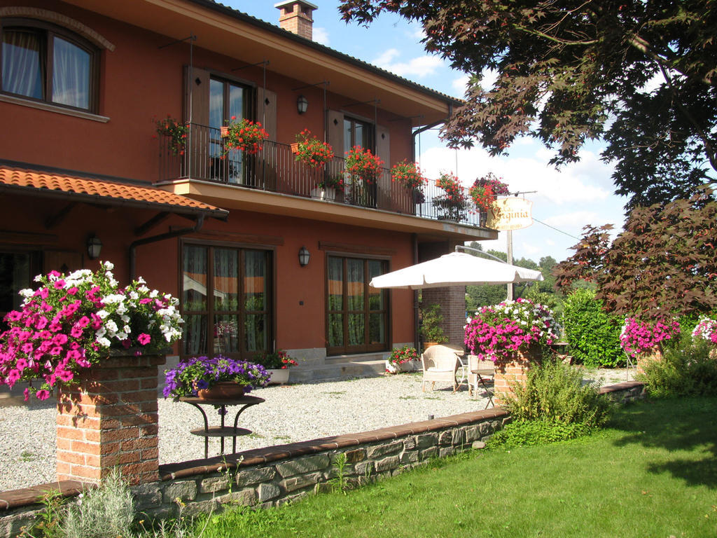 Agriturismo La Virginia Villa Revello ภายนอก รูปภาพ